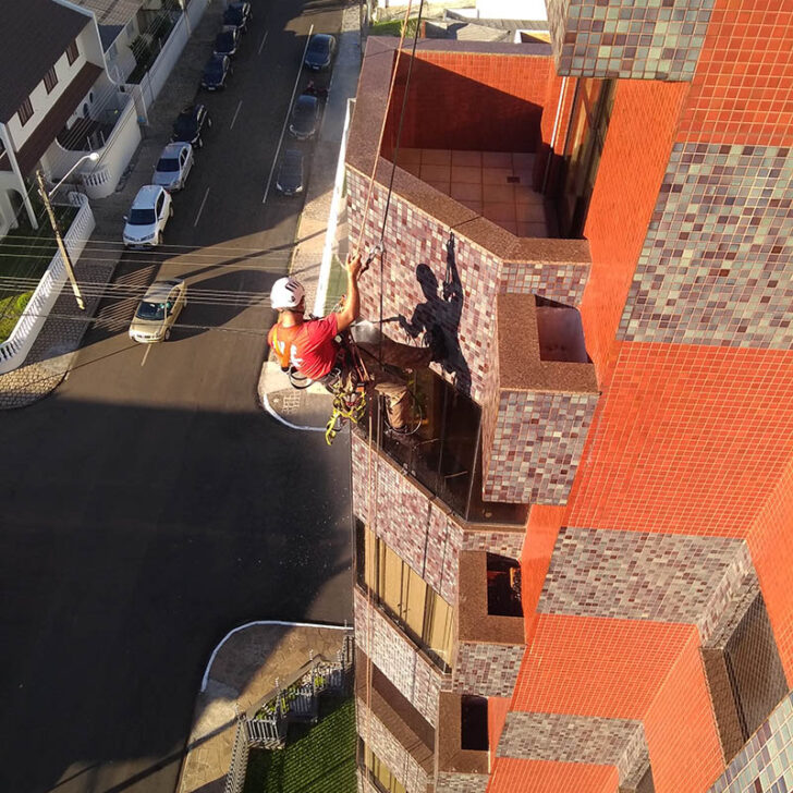 Alpinismo predial para Lavagem e manutenção